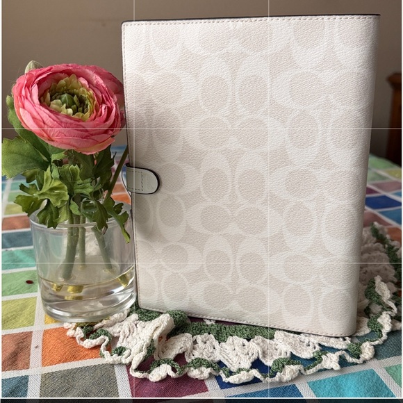 🌸 COACH NOTEBOOK IN SIGNATURE CANVAS 🌸 NWT🌸 - Picture 8 of 16